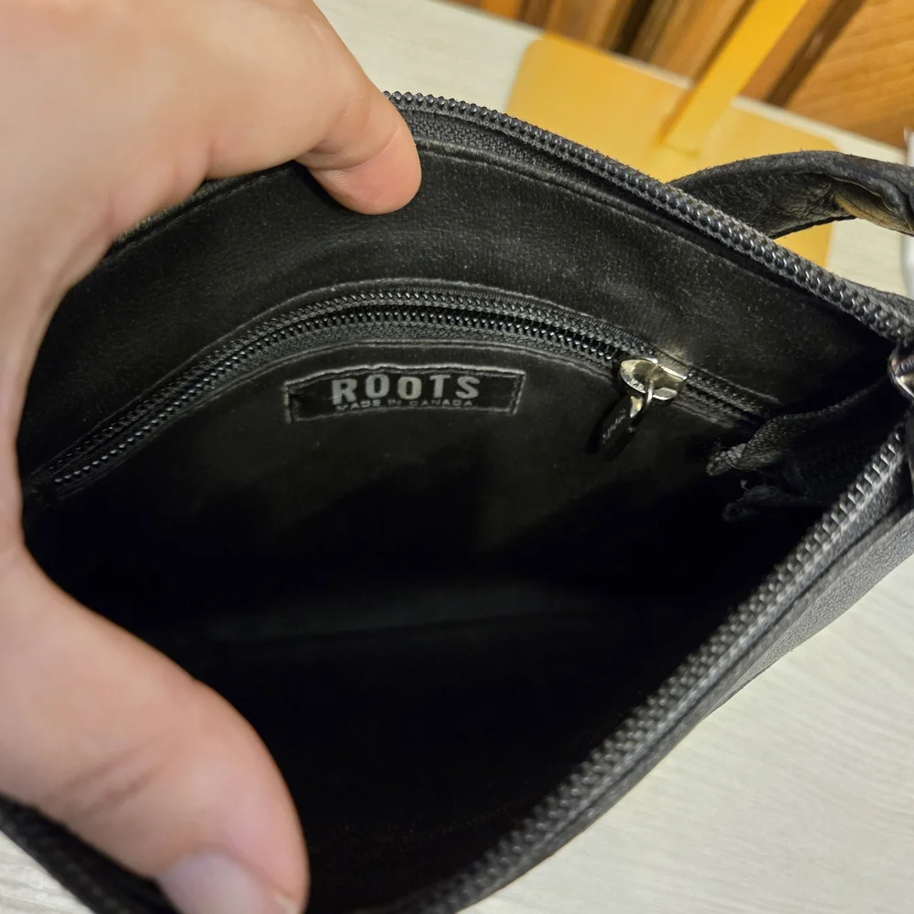 Roots Slim Black Leather Crossbody Bag - Picture 6 of 7